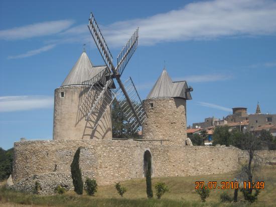 Les deux moulins de Régusse